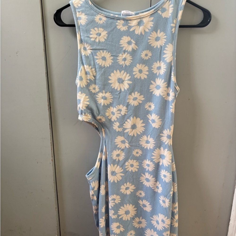 Le Lis Backless Floral Dress - Blue and Cream